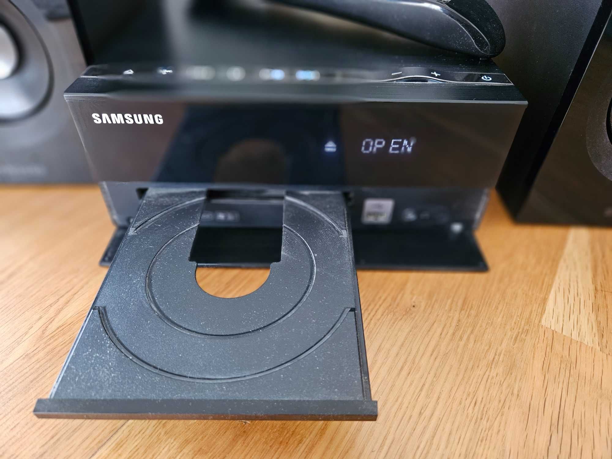 Wieża Samsung MM-C430D