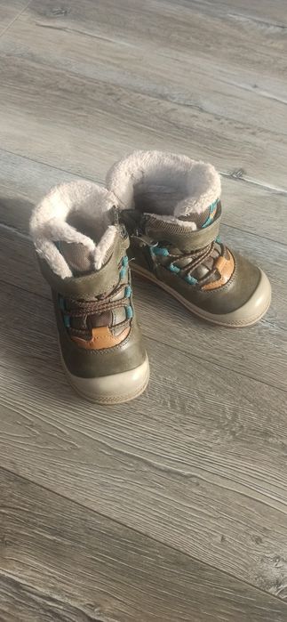 Ciepłe buty zimowe 25