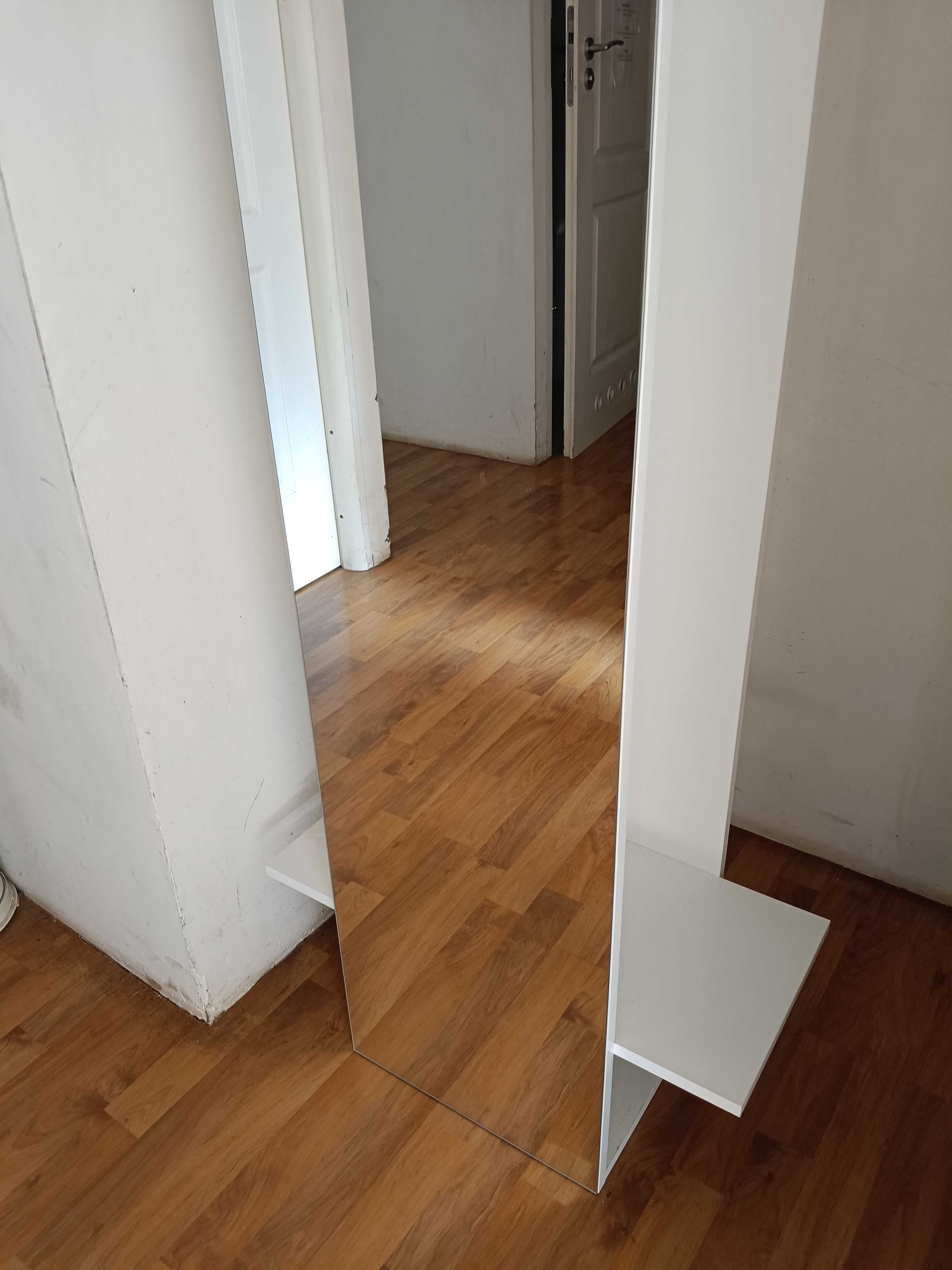 Słupek biały odstąpię z lustrem przednim jak na zdjęciu odbiór y