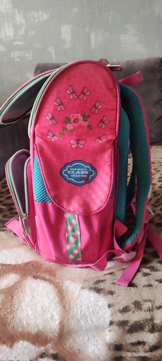 Рюкзаки шкільний для дівчинки 1-4 клас           .