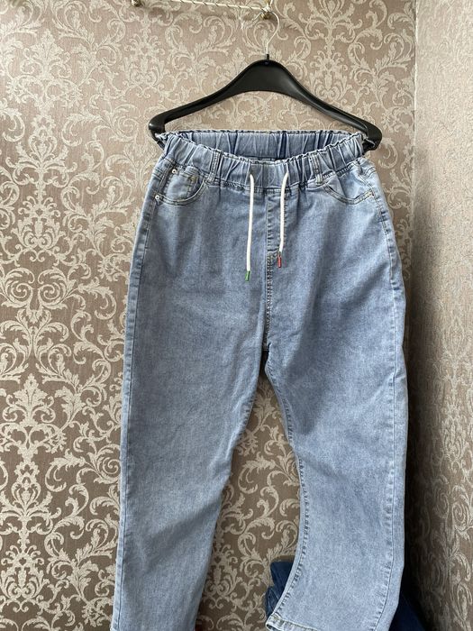 Джегінси жіночі голубого кольору