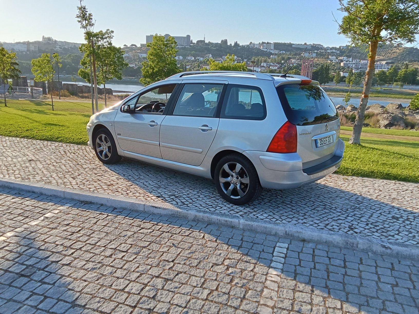 Peugeot 307 sw 1.6 HDI 3650€