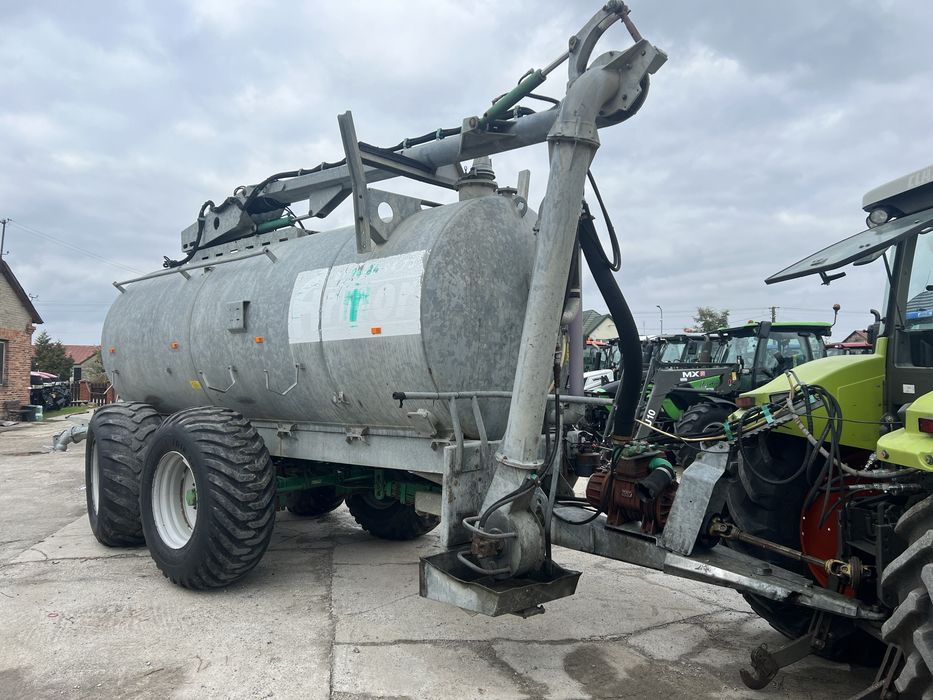 Wóz asenizacyjny beczkowóz  17 tyś. Resor dyszel i oś skretna oś ocynk