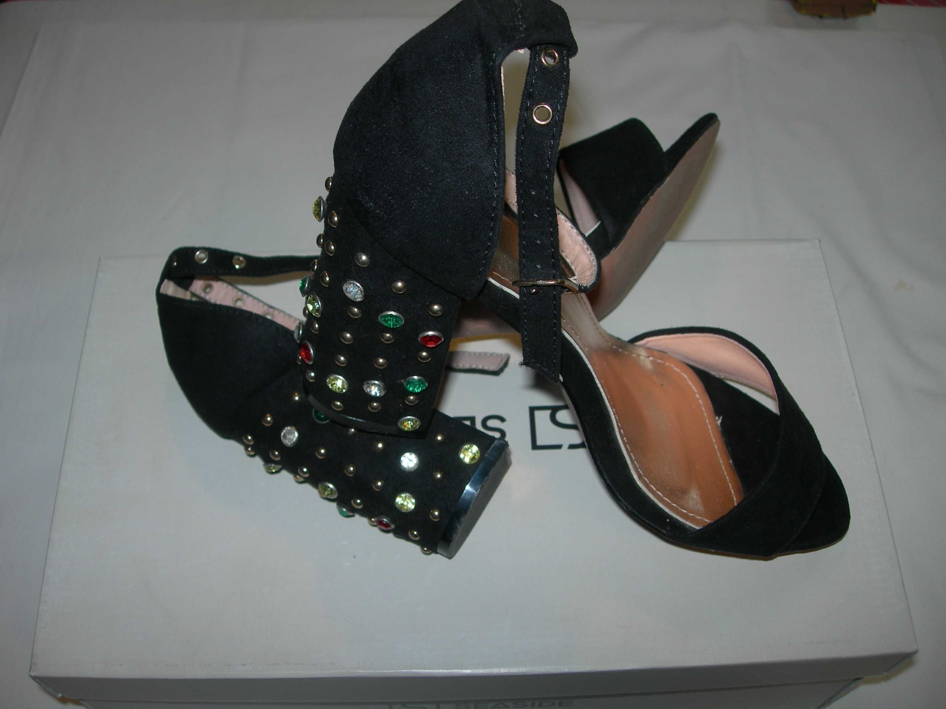 Sapatos de senhora.