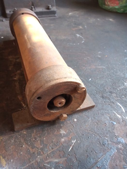 Wałek do strugarki nowy.