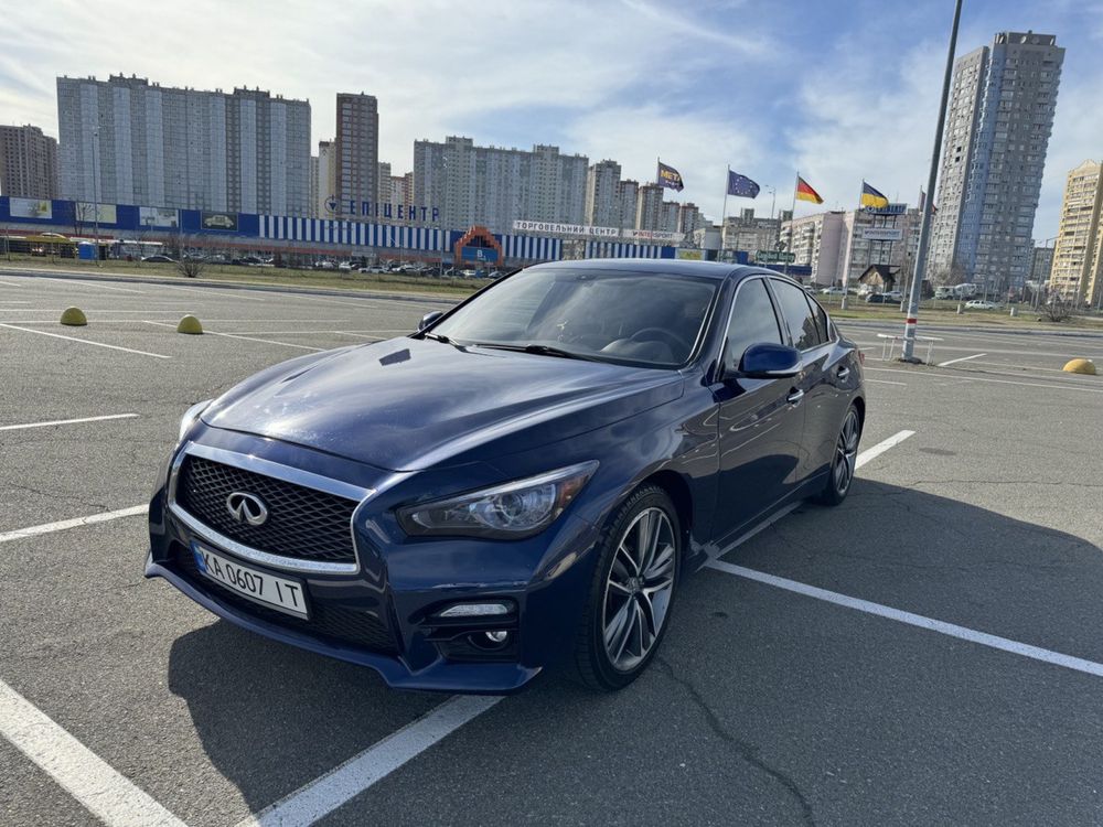 Продам Infiniti Q50S