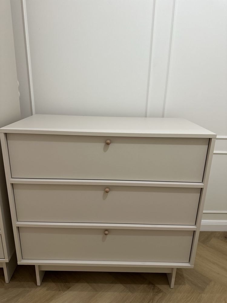 Słupek i komoda, zestaw mebli japandi wysokosc 210 cm