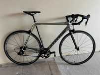 Kolarka Cannondale CAAD12 z 2017 roku Rozmiar 56 Waga 8.20kg Gravel