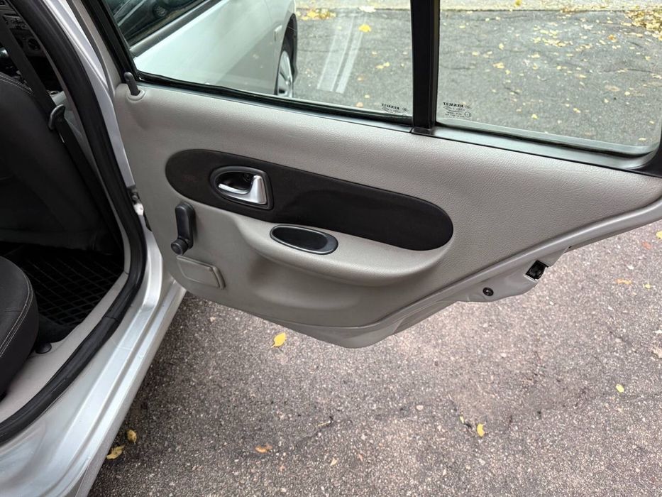 Продам Рено Симбл 2011 газ/бенз