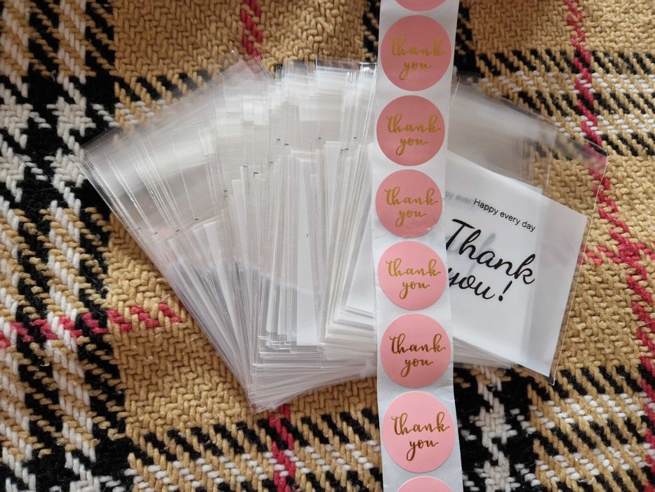 Acessórios presentes = Sacos + autocolantes x50pcs