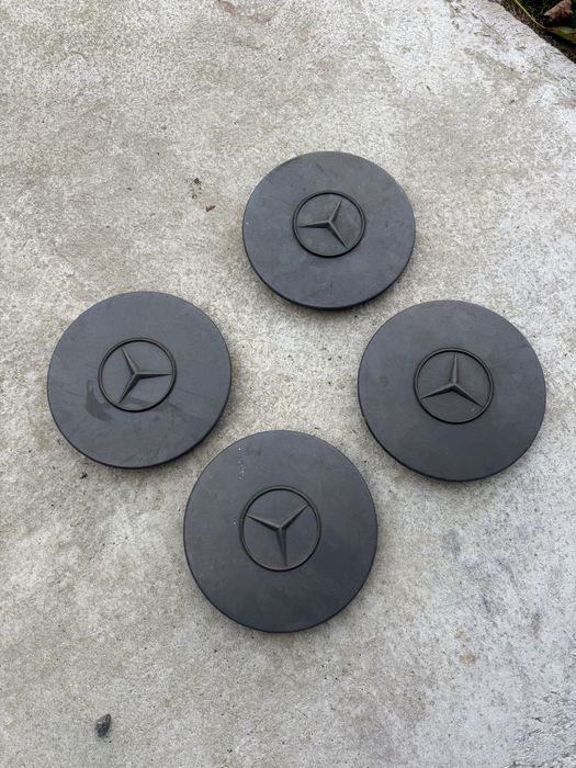 Dekielki Kołpaki na śruby Koła Mercedes