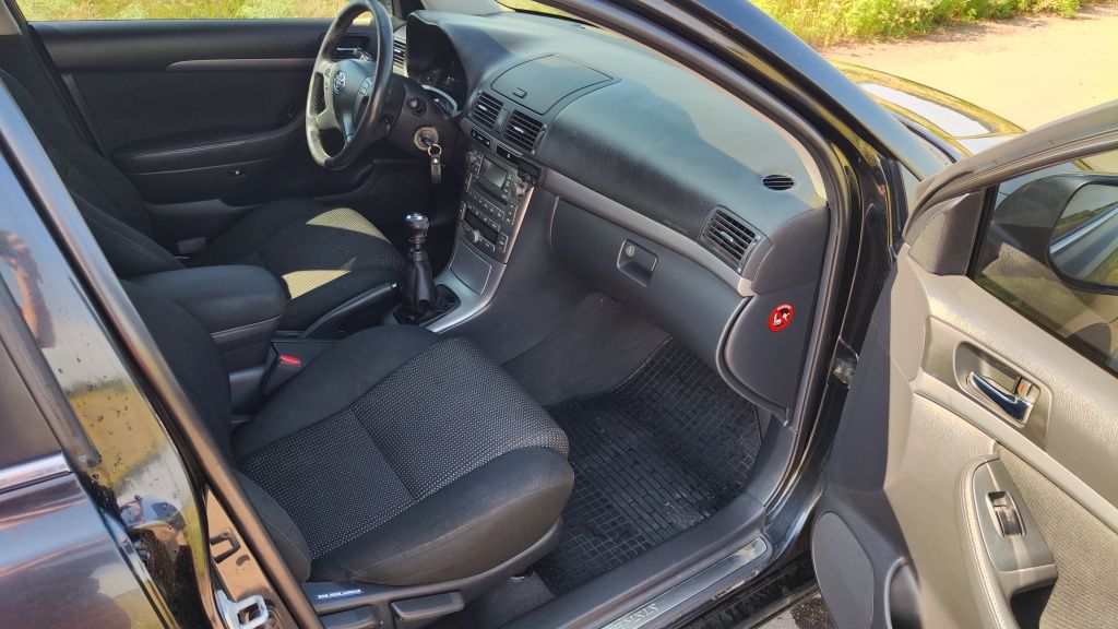 Продам Тойота Авенсіс 2006