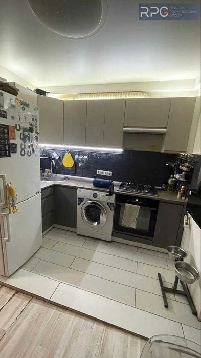 Продам 1-к квартиру, навпроти ТРЦ РЕСПУБЛІКА, вул. Василя Касіяна, 10