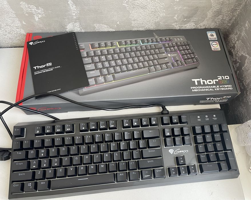 Клавіатура