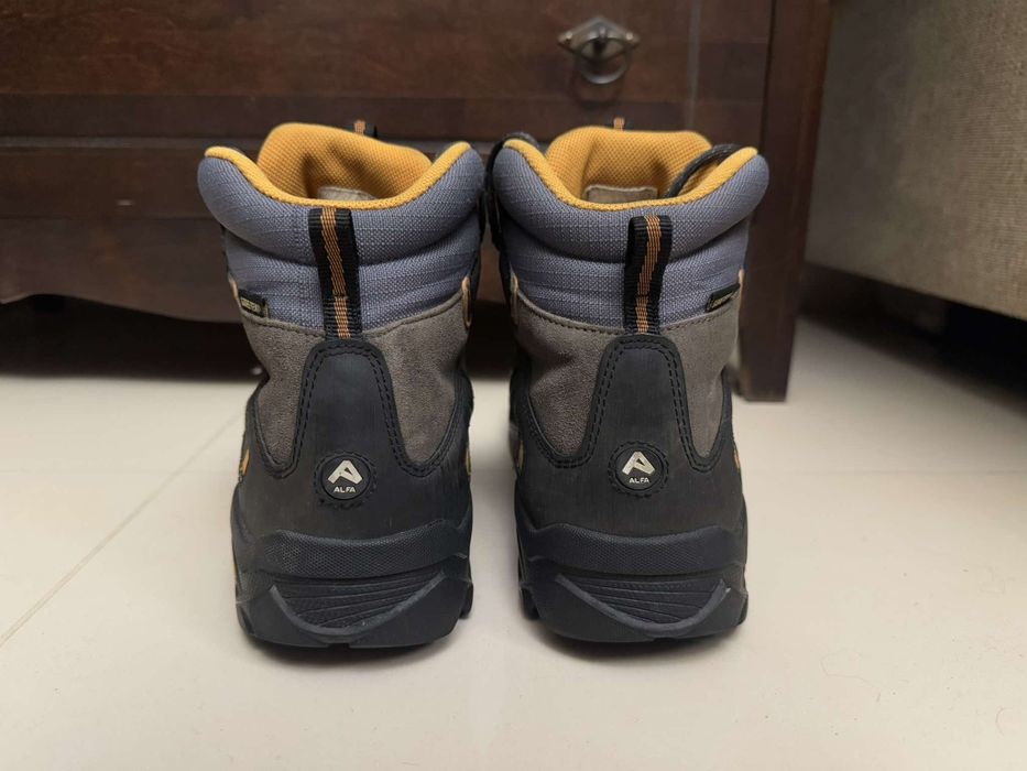 Alfa femund trekkingowe buty zamszowe męskie 43/44 gore-tex vibram 
R