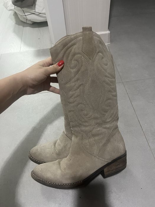 Казаки шкіряні 39 розміру в чудовому стані без дефектів