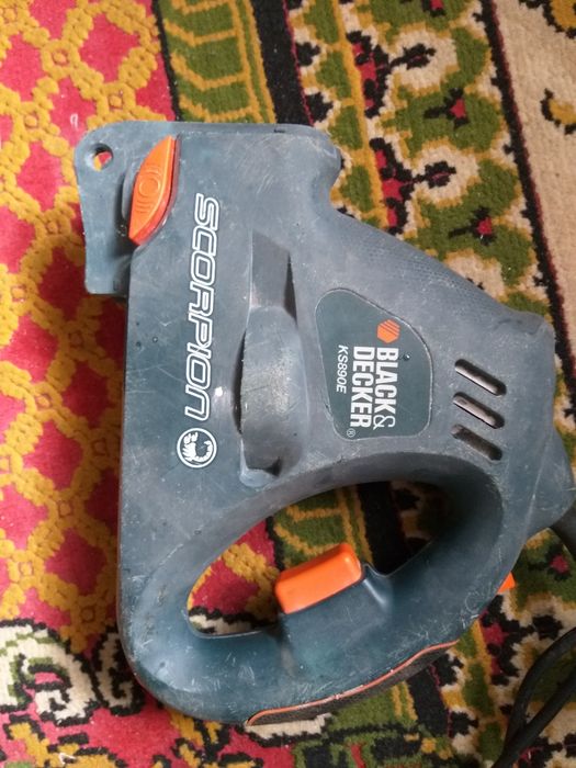 Pila szablasta Black Decker Skorpion