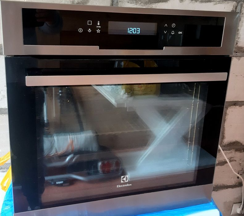 Piekarnik Do Zabudowy Electrolux Inox Dotykowy 100% Sprawny Zadbany