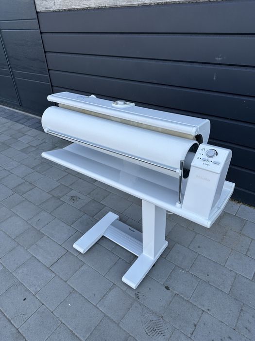 Гладильний каток Miele B995/Пара!