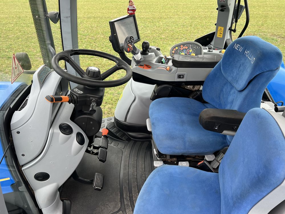 New Holland T7.270 Auto Command TUZ WOM