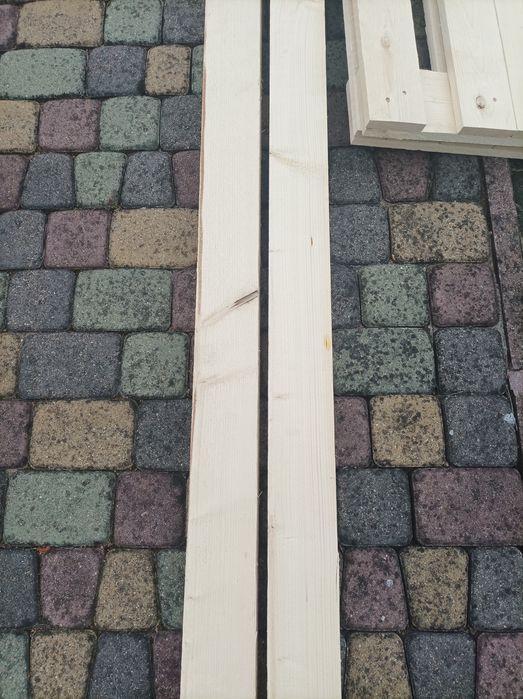 Belki kantówki palety płaskie.