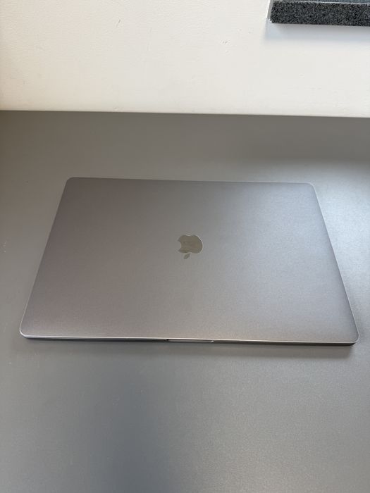 MACBOOK PRO| i9 |32GB | 512GB SSD | | A2141| VAT