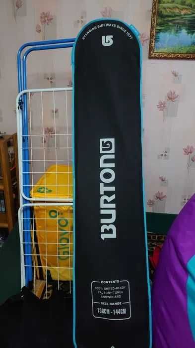 Продаю новый сноуборд Burton Social 142 и три доски б\у (на фото)