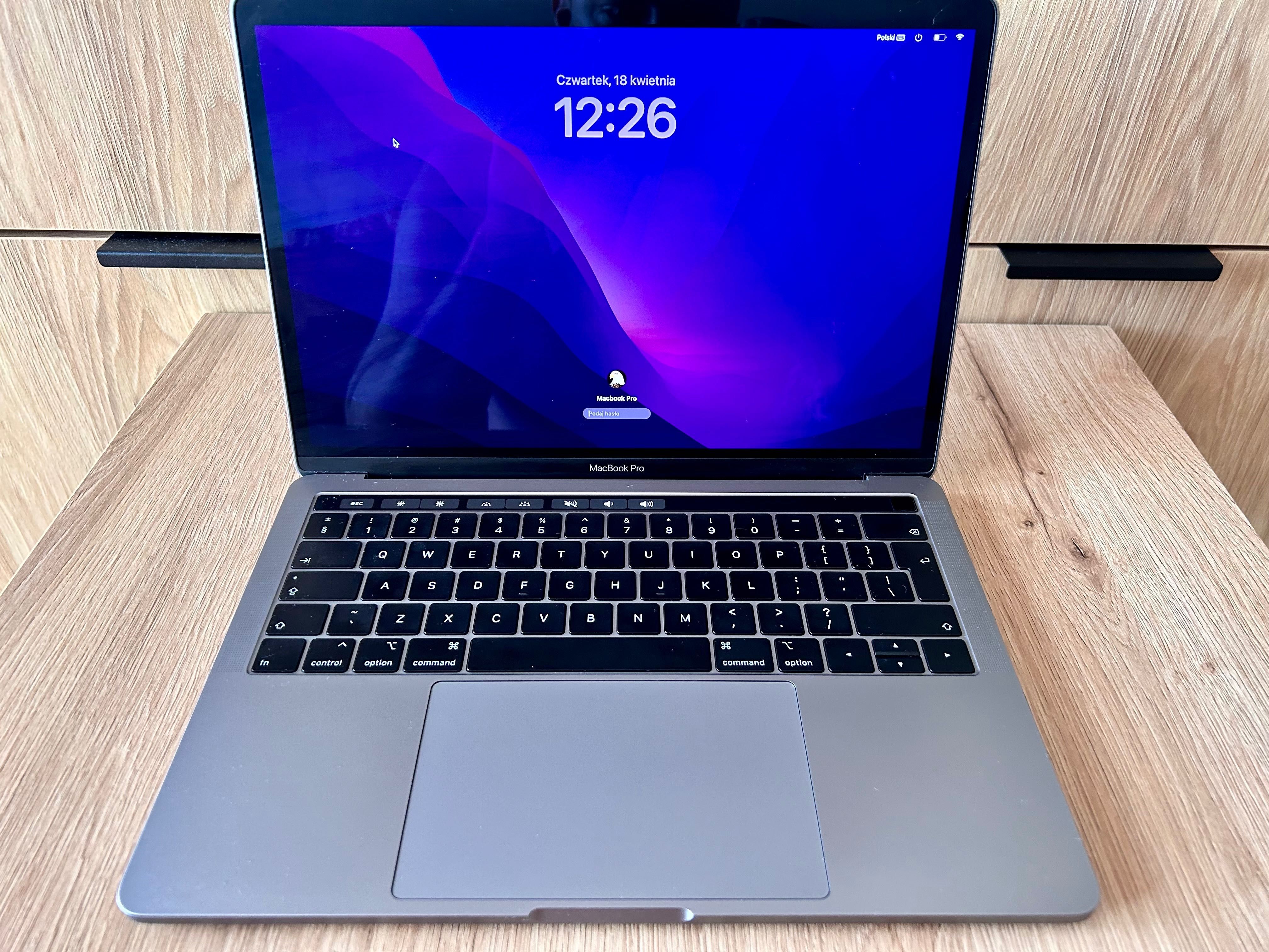 MacBook Pro 13” 2020 stan idealny