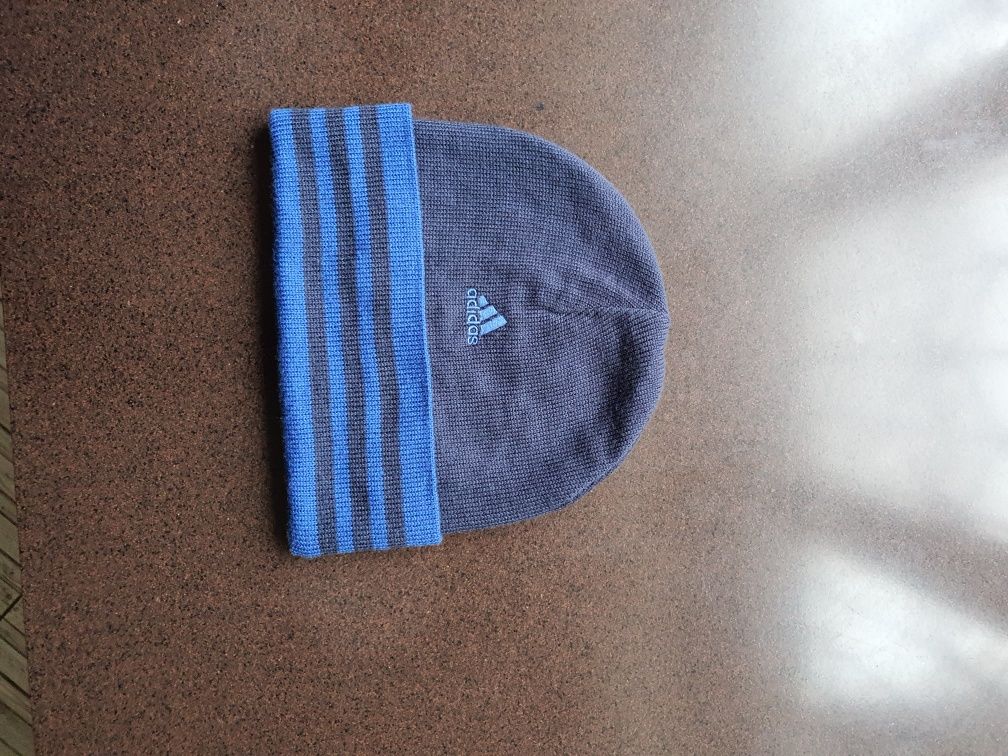 Шапка  теплая Adidas. Шерсть.