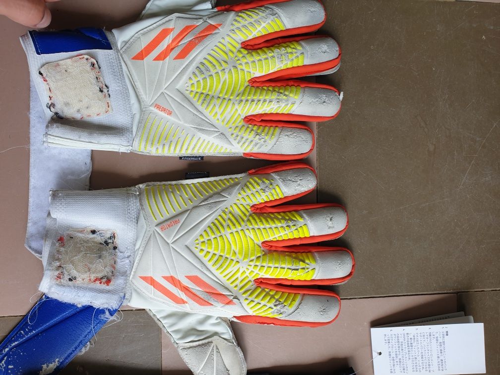 Вратарские перчатки adidas predator 11 размер оригинал