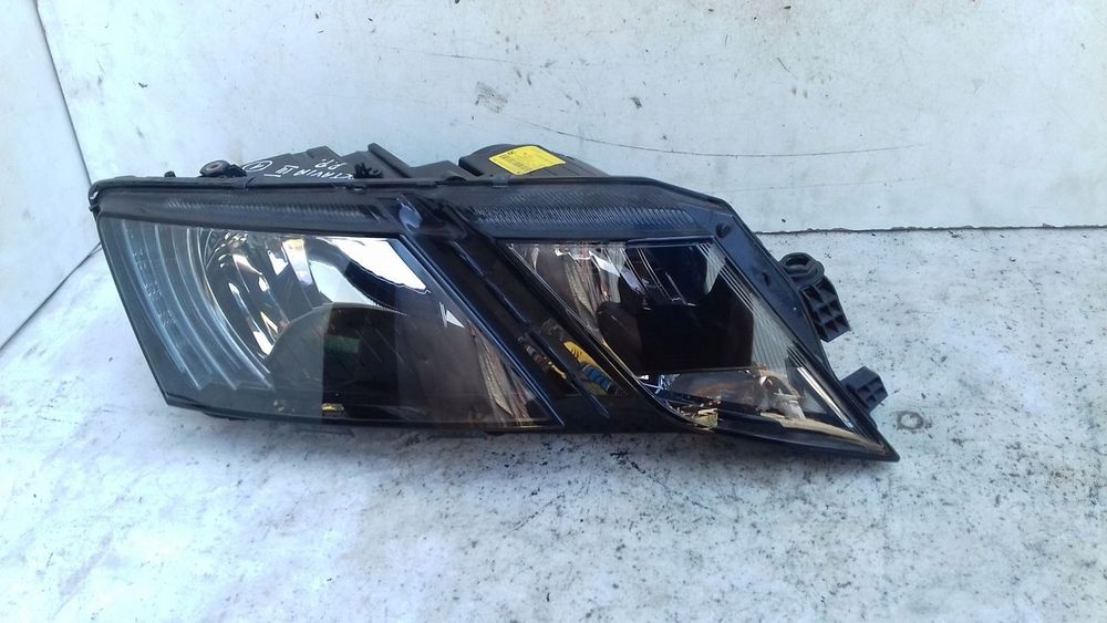 LAMPA PRAWY PRZÓD PRZEDNIA 5E1941016C SKODA OCTAVIA III LIFT 16-