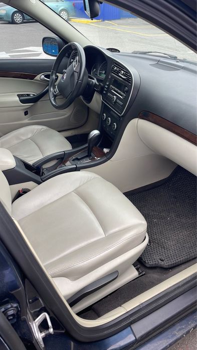 Продам свій авто Saab 9-3