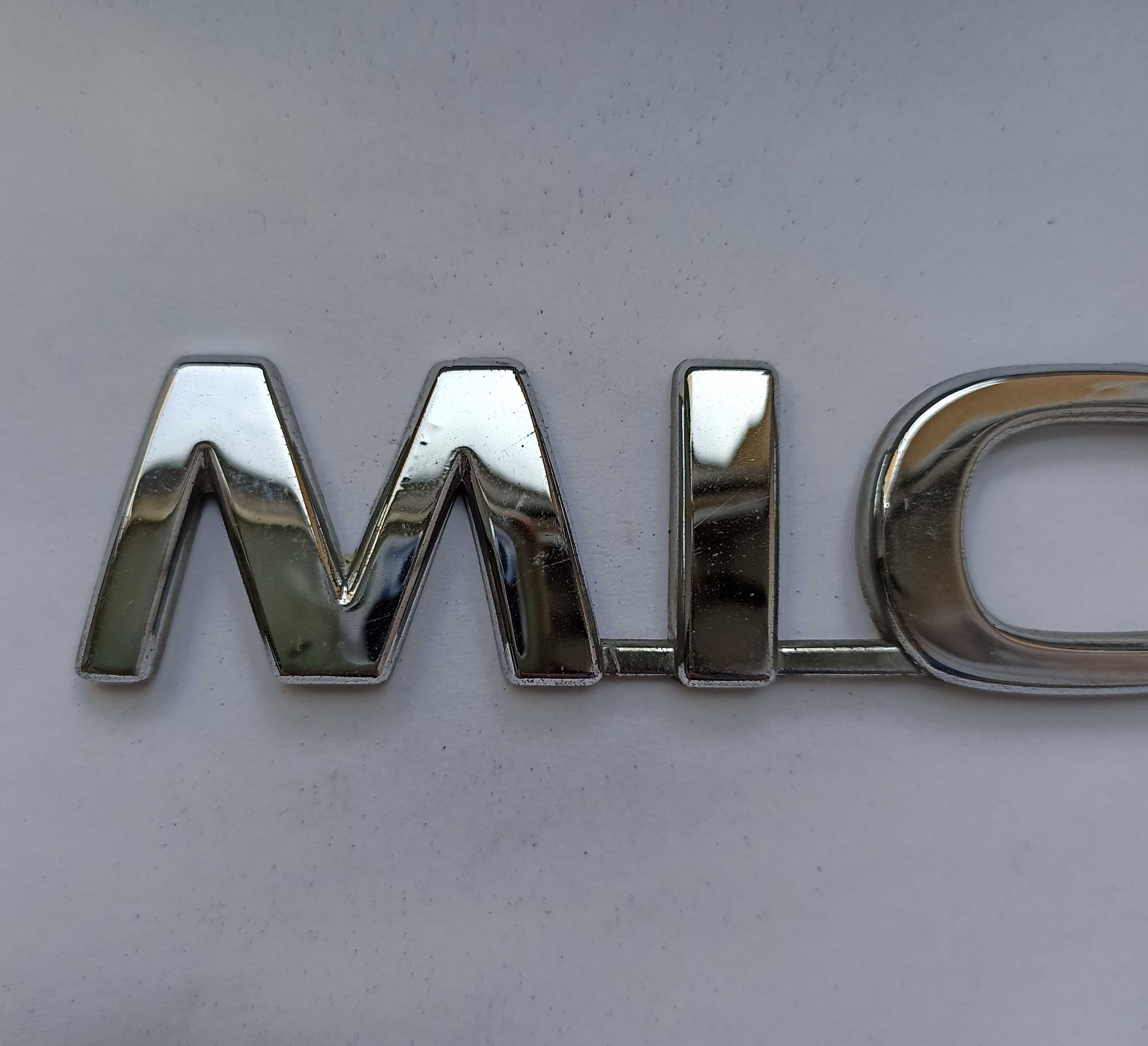 Napis emblemat Nissan Micra