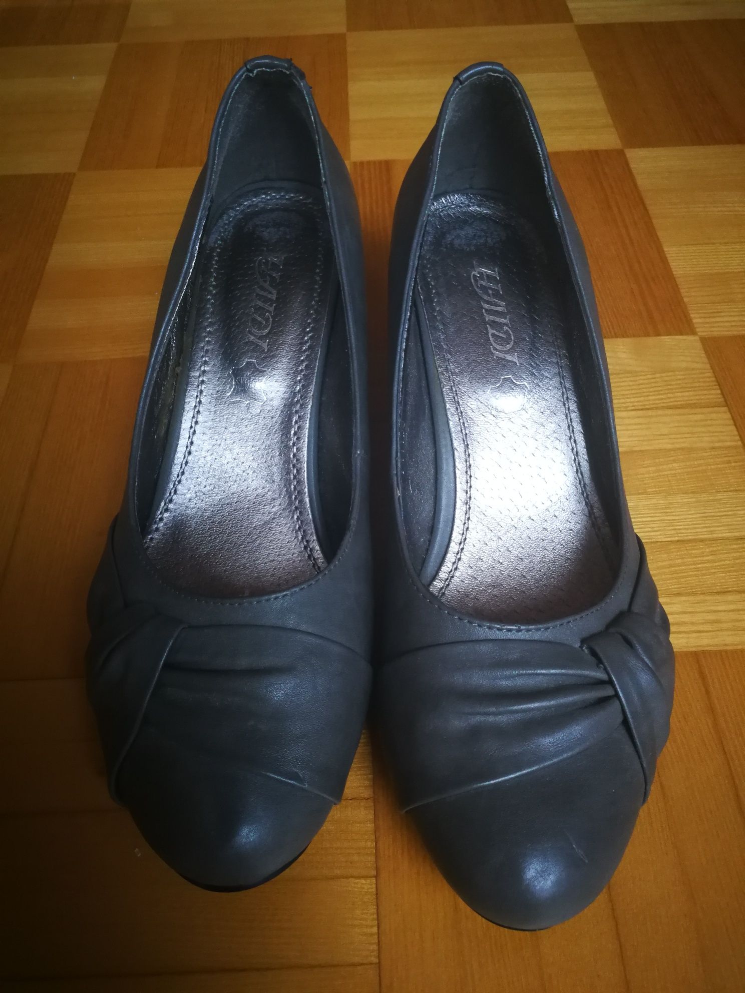 Buty damskie czółenka skórzane r. 40