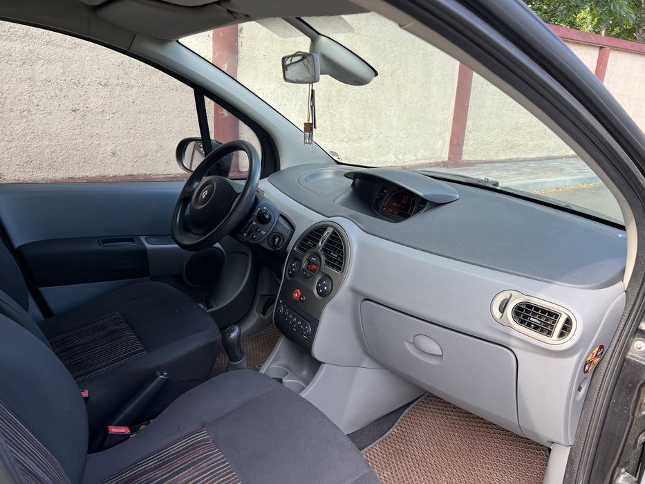 Продаю RENAULT MODUS 1.5 дизель.