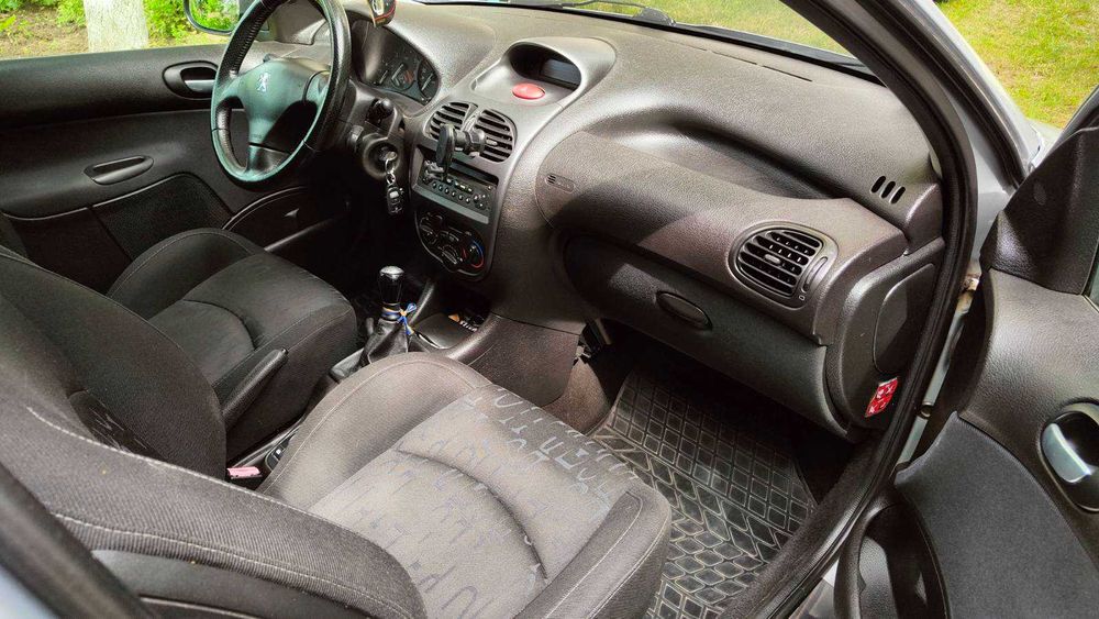 Продам Peugeot 206 SW