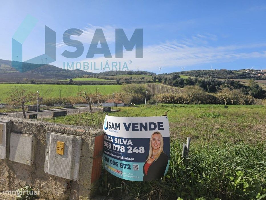 Terreno Urbano com 392m² zona Torres Vedras