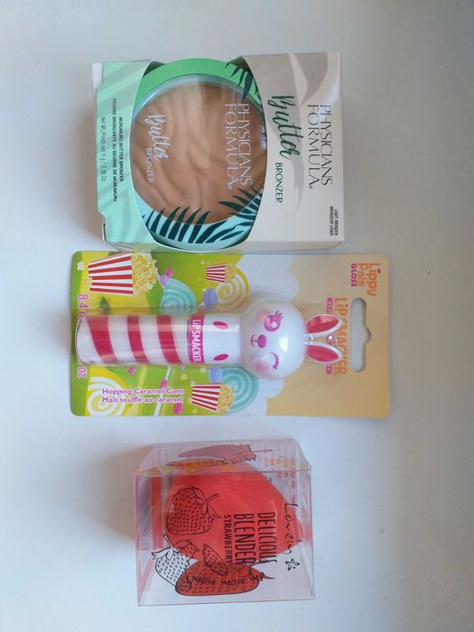 Bronzer Physician Formula, Lip smacker, gąbeczka blender