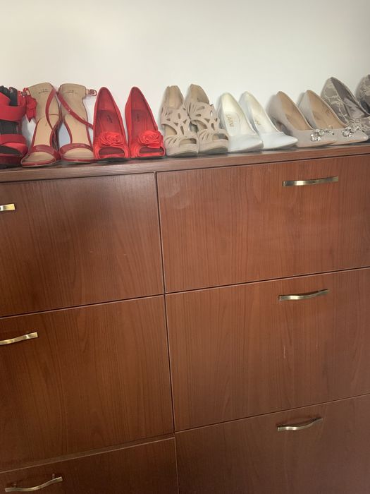 Тумбочка для зберігання взуття