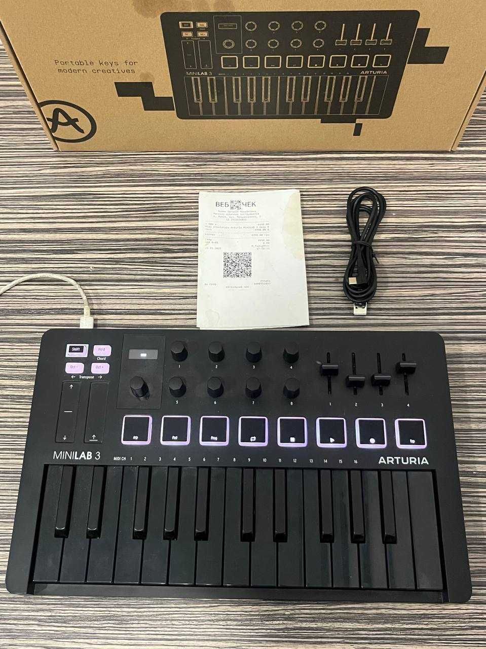 MIDI-клавіатура Arturia MiniLab 3 Deep Black