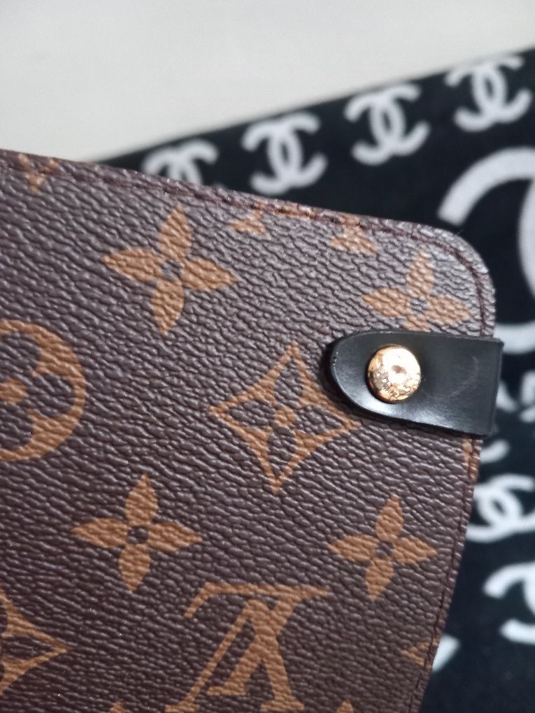 Louis vuitton torebka na ramię jak nowa