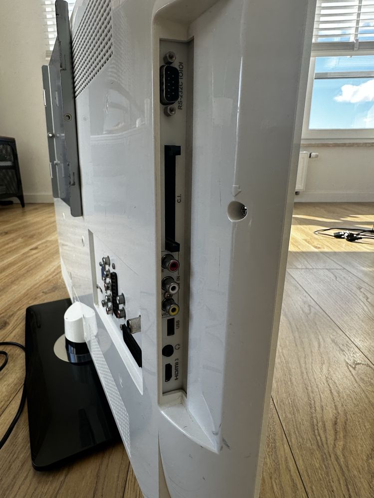Telewizor Sharp Aquos 32”