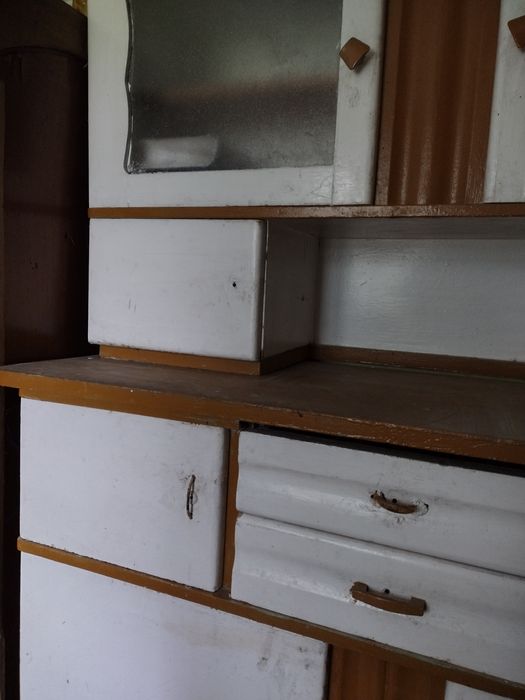 Kredens kuchenny PRL