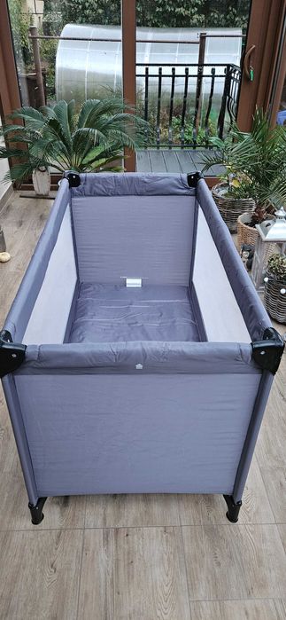 Łóżeczko turystyczne Caretero Key