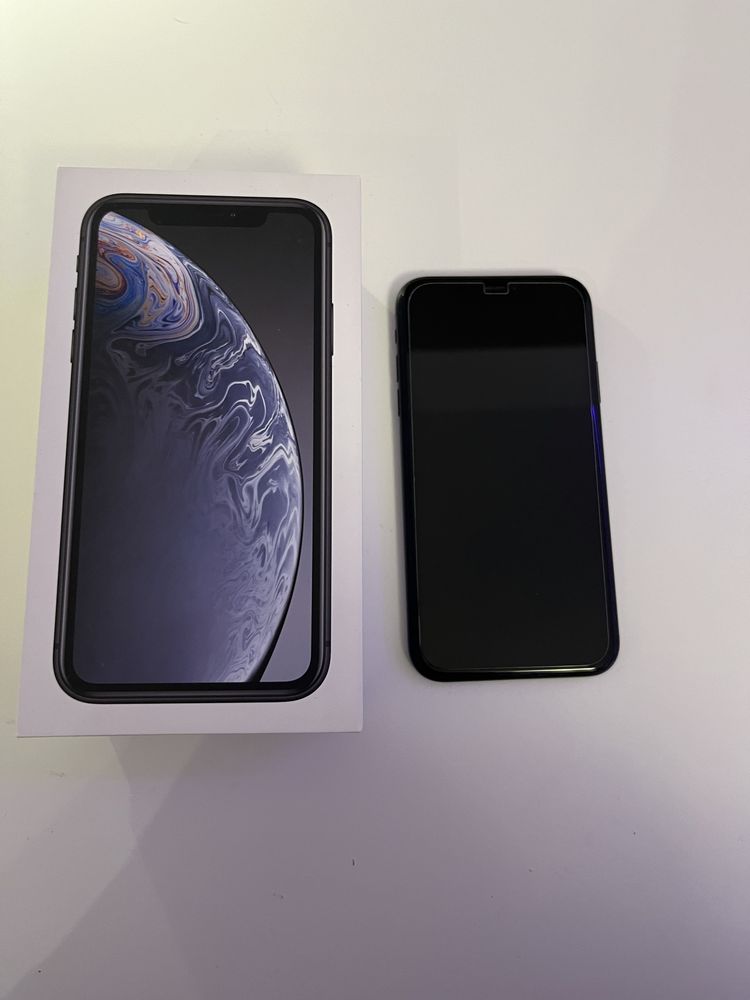 Czarny iphone XR