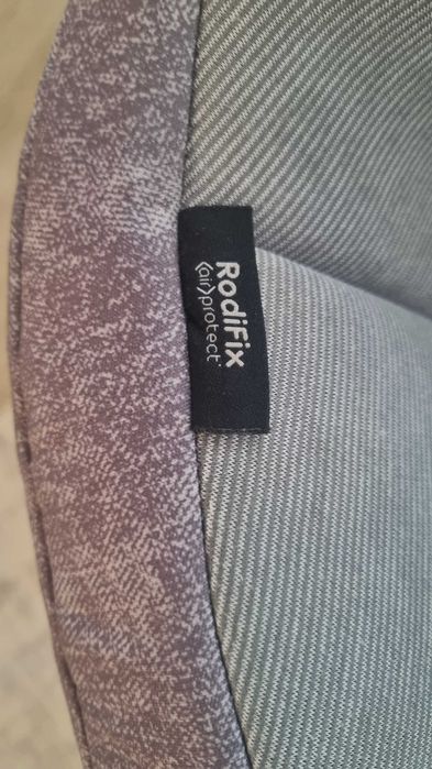 Fotelik Maxi - Cosi RodiFix, 15-36 kg , szary, super stan