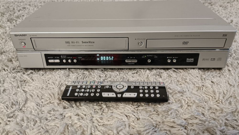 Magnetowid Video VHS DVD SHARP DV-NC100S  HI-FI STEREO 6 głowic pilot