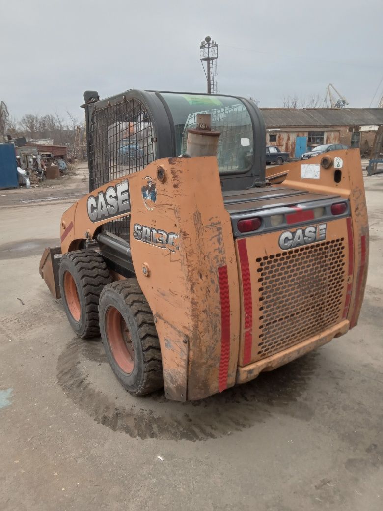 Мінінавантажувач babcat case sr130