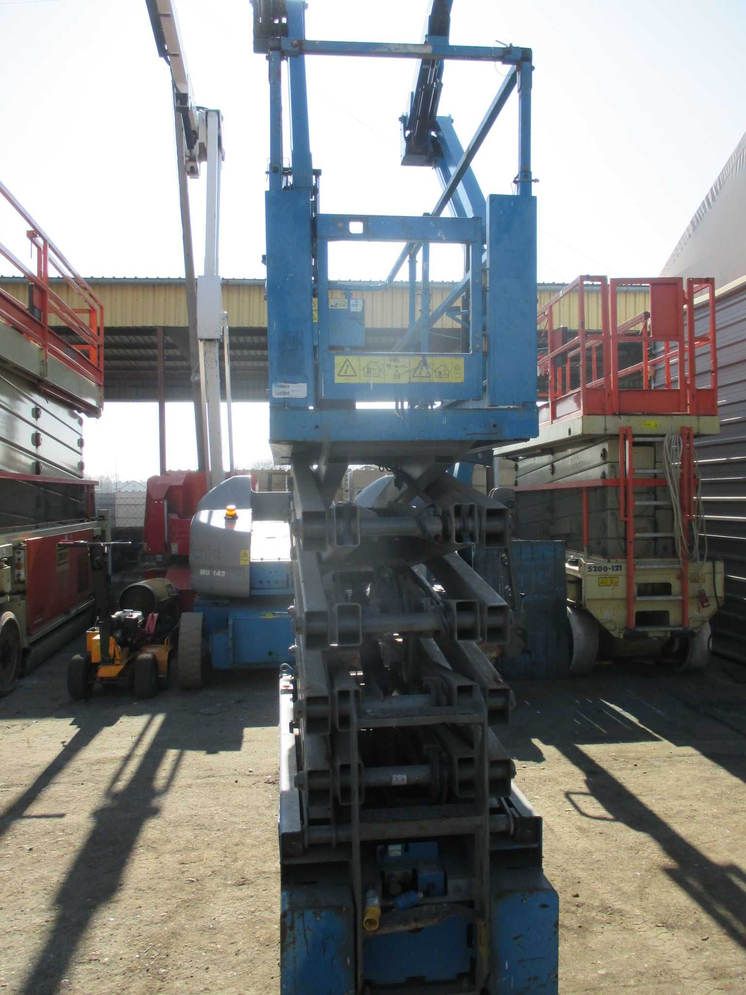 Podnośnik nożycowy zwyżka 12 m Genie GS3232 (JLG Haulotte) UDT