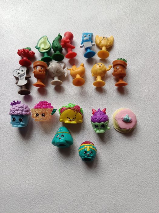 Nr248) stikersy ,nakładki na ołówki kredki figurki